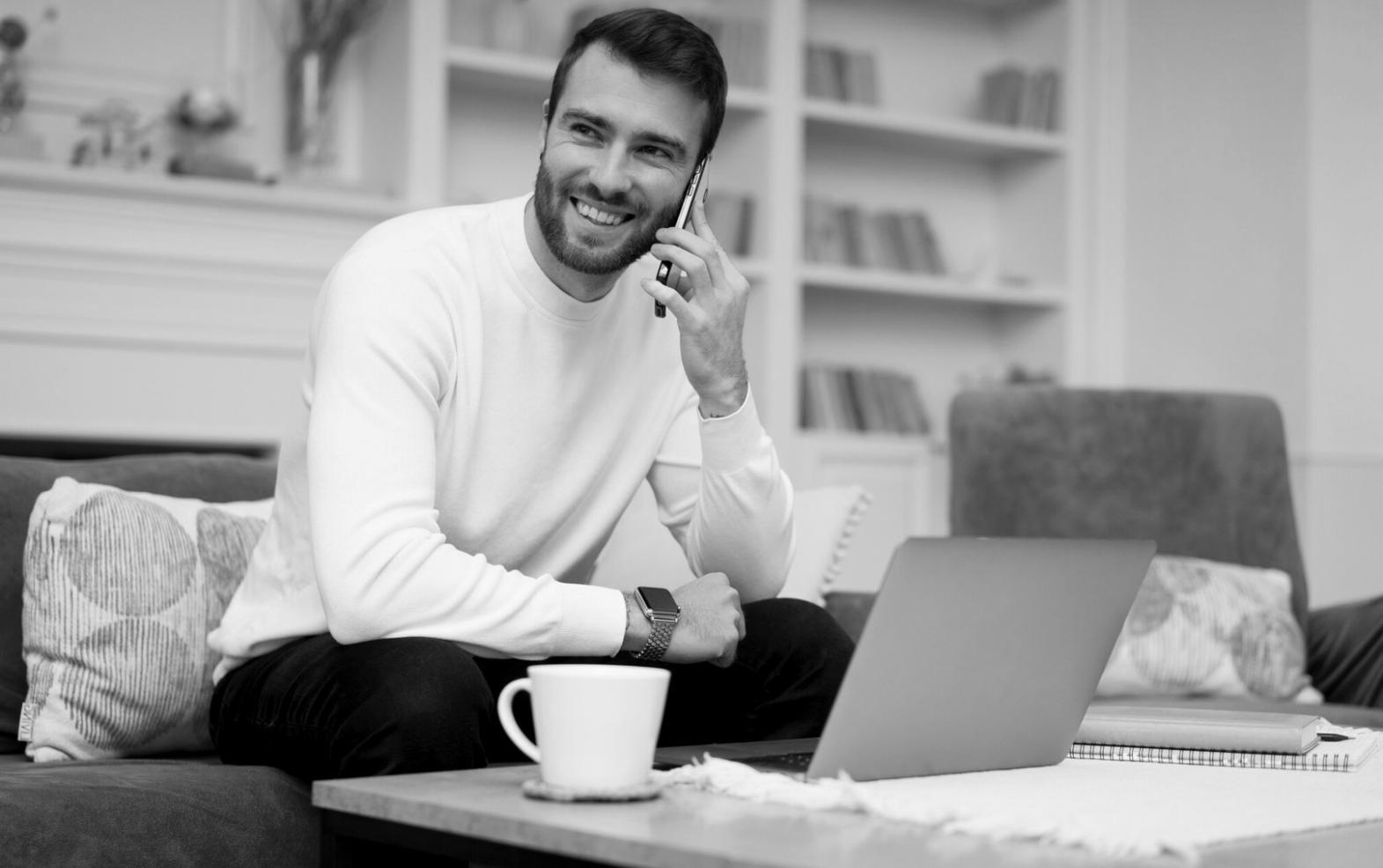 Session de travail en équipe sur projet financier